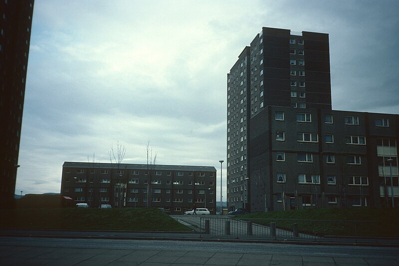 File:Tower Block UK photo cl1-28 (Clydebank Clydeholm 1983-2).jpg