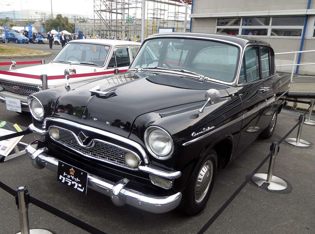 File:Toyopet Crown 1900 Deluxe (RS31) front.JPG - Wikimedia Commons