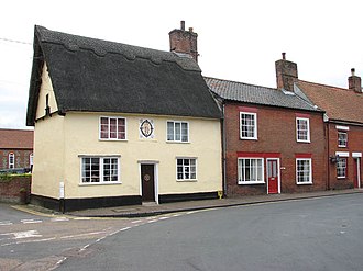 Tudor Rose Cottage on King Street Tudor Rose Cottage - geograph.org.uk - 1403138.jpg