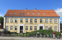 Tuxens Skole 01.jpg