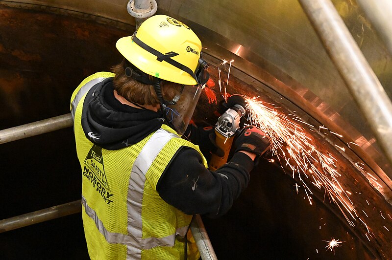 File:USACE continues repairs at 17th Street Canal PCCP, 6 March 2024 - 1.jpg