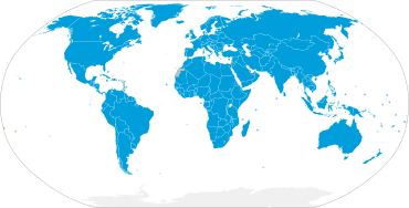A political map of the world with all member states of the United Nations shaded blue, observer states green, non-member states orange, non-self-governing territories grey, and international Antarctica light grey