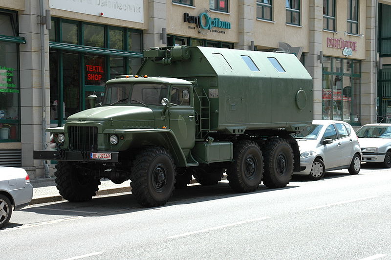 File:Ural 375D in Dresden.jpg