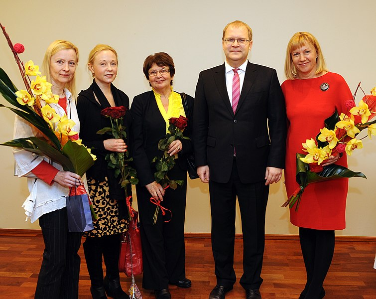 File:Välisministeeriumi kultuuripreemia 2012.jpg