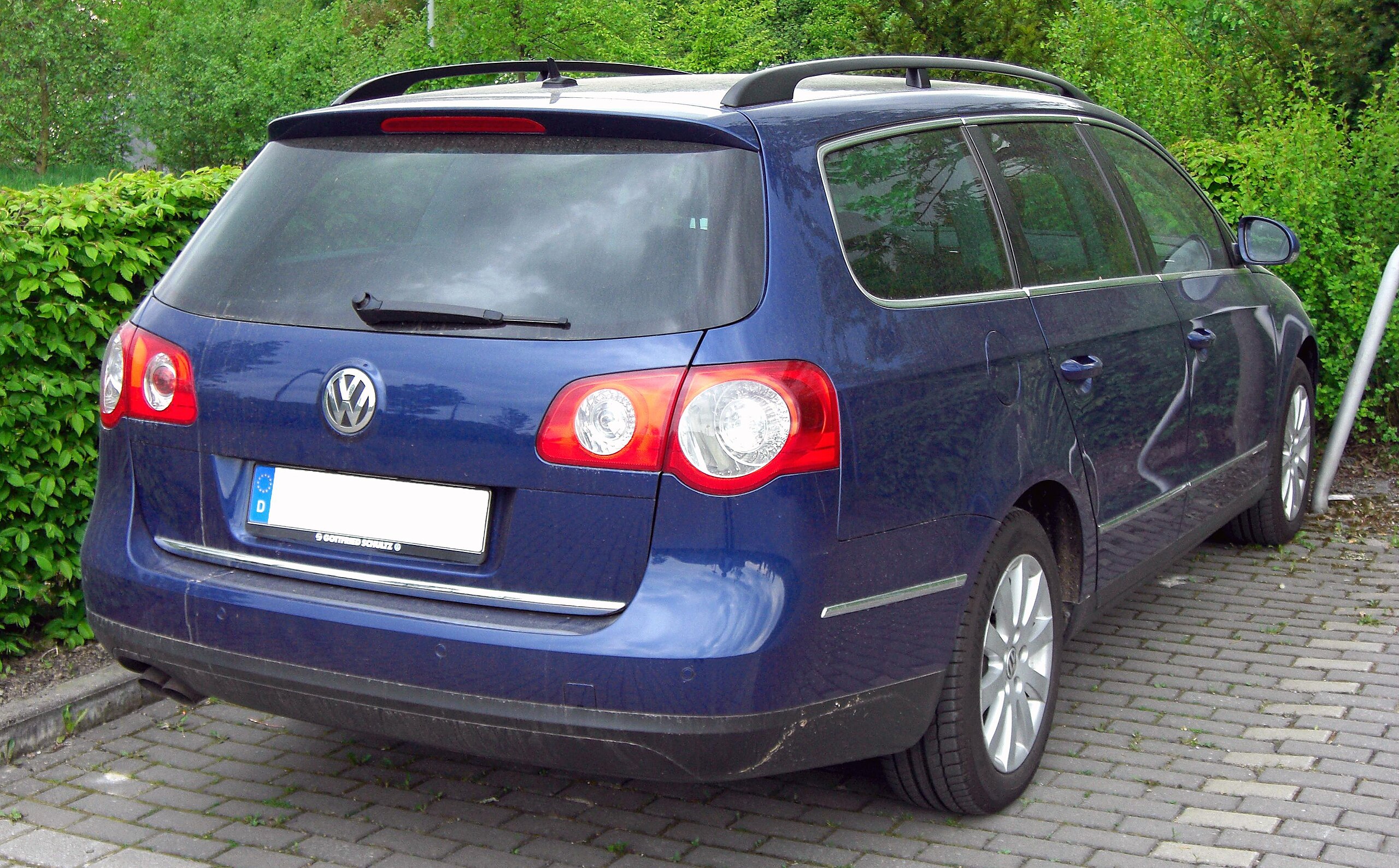 File:VW Passat B6 Variant 20090425 rear.JPG - Wikimedia Commons
