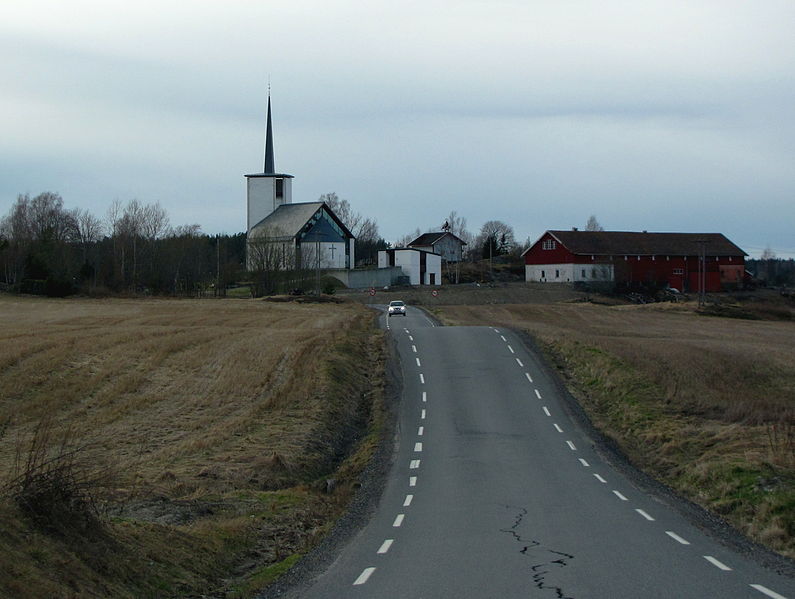 File:Vestby, Såner kirke og fv6.JPG