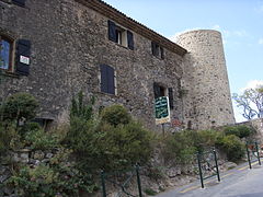 Vieux château dit de Laval.