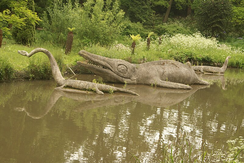 File:View of dinosaurs in the Dinosaur Trail in Crystal Palace Park ^8 - geograph.org.uk - 4491056.jpg