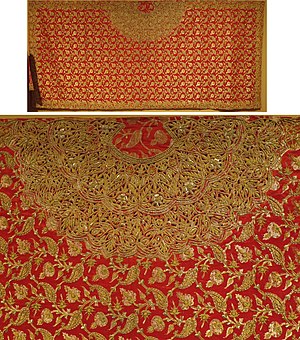 Wedding outfit from Delhi, India, Honolulu Museum of Art, 2016-43-01 a-c.JPG