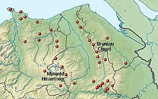 Bryniau Clwyd: Hanes, Y Moelydd, Enwaur bylchau