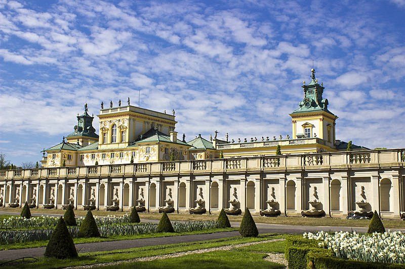 File:Wilanow palace - panoramio (2).jpg