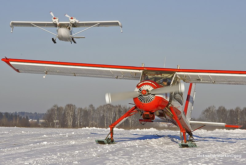 File:Wilga-35 taxing and Corvette in flight (8280037659).jpg