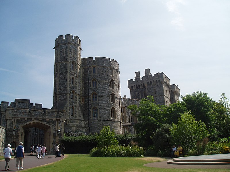 File:Windsor Castle - panoramio (3).jpg