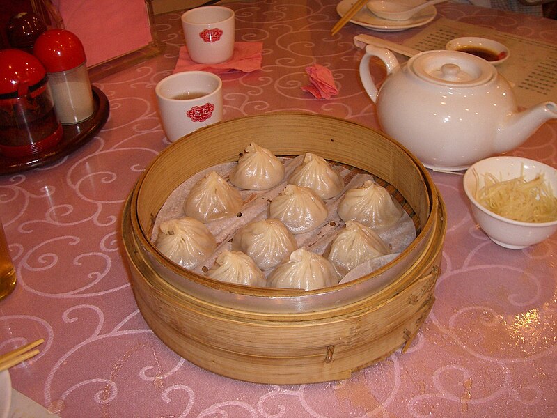 File:Xiaolongbao by Miya.m in YongKang Street, Taipei.jpg