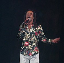 Yannick Noah na koncertu v Bercy v roce 2004