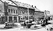 A Zsolcai kapu északnyugati szakasza a Búza tér felől, 1900 körül (jobb oldalon az Aranykasza)