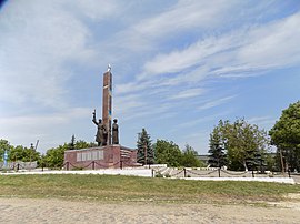 Пам'ятник 176 воїнам – односельчанам, загиблим на фронтах Другої світової війни