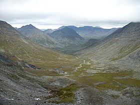 Uitzicht vanaf 1500 meter vanaf de berg Manaraga