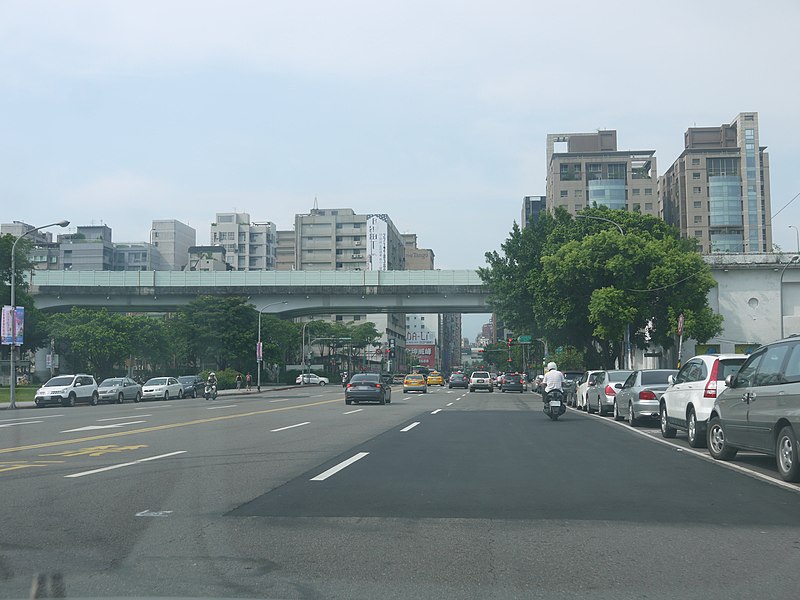 File:台北市 林森北路 Linsen N. Rd.(Taipei City) - panoramio.jpg