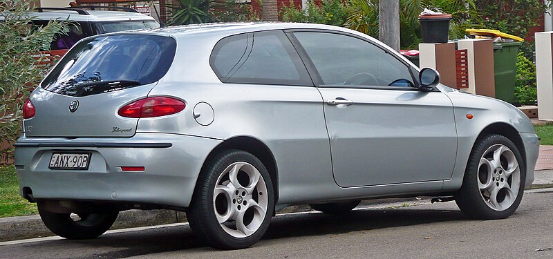 File:2003 Alfa Romeo 147 (MY02) Selespeed Twin Spark 3-door hatchback (2010-06-21).jpg