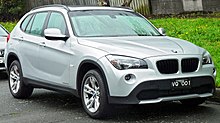 2010-2011 BMW X1 (E84) sDrive20d wagon (2011-11-17) 02.jpg