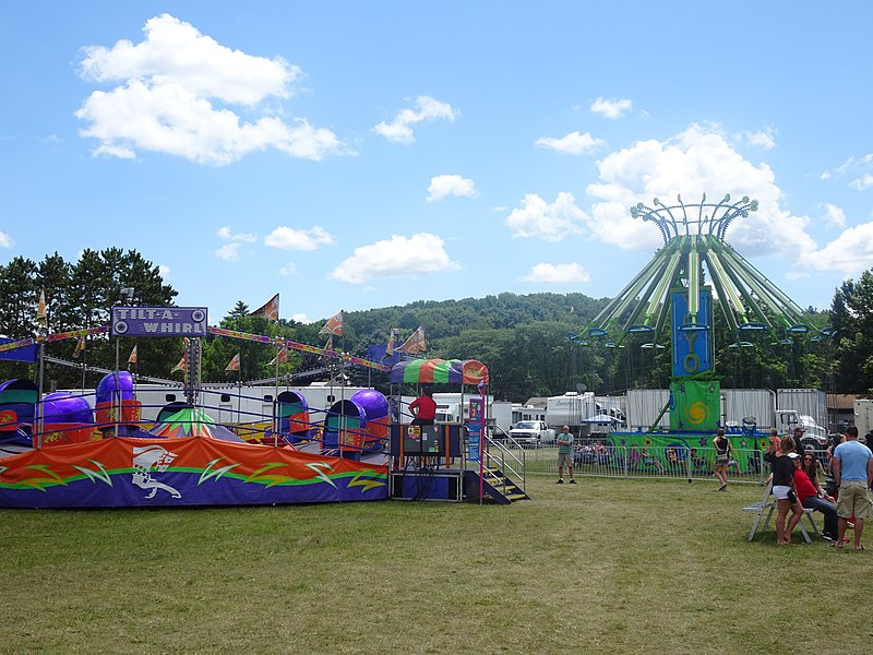 File:2016 Sauk County Fair Midway - panoramio.jpg