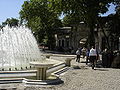 La fontana di fronte al santuario / Fountain in front of the sanctuary.
