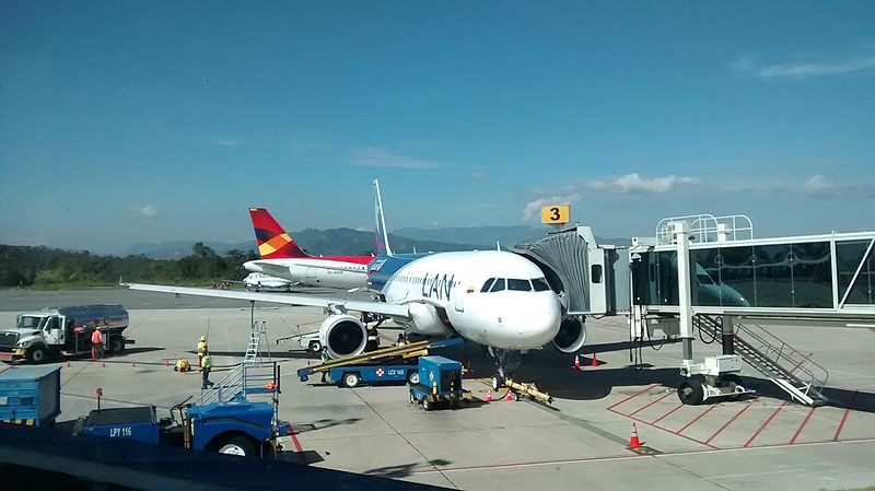 File:A320 Latam-Avianca.jpg