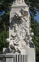 Thumbnail for File:AT 20137 Mozartdenkmal, Figurengruppe Nordseite, Burggarten, Vienna-4925.jpg