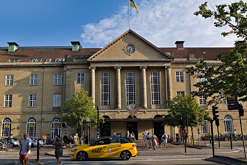 File:Aarhus Station 2022-08-16 05.jpg