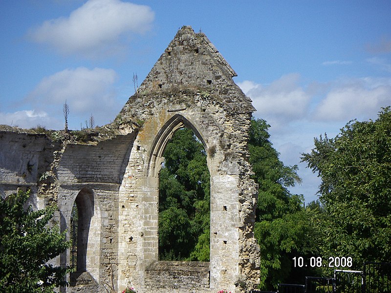 File:Abbaye de l'île Chauvet (2).jpg