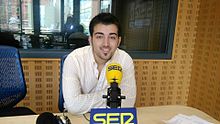 The writer Alejandro Barrero Santiago on the radio.