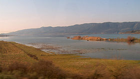Вид на озеро весной 2005 года