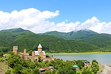 Utsikt over Ananouri Castle