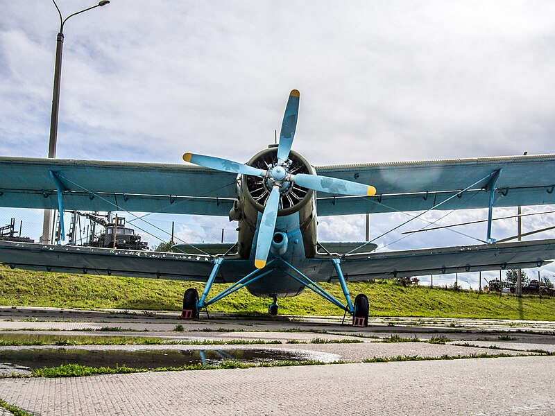 File:Antonov An-2, Stalin Line (9433256517).jpg