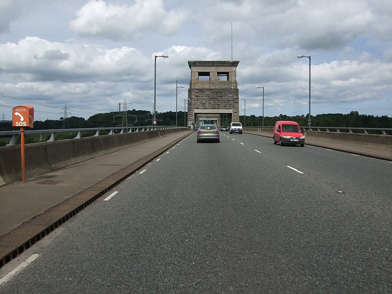 File:Approaching the centre of Pont Britannia - geograph.org.uk - 2485254.jpg