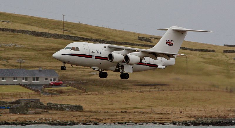 File:BAe 146 ZE701 IMG 6838 (16472392345).jpg