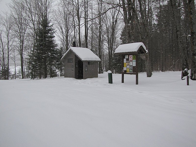 File:Bathroom - Chequamegon-Nicolet NF - Dec 2017.jpg