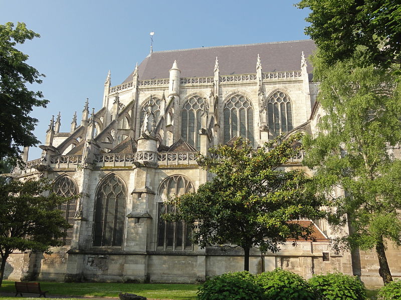 File:Beauvais (60), église Saint-Étienne, chœur, vue depuis le nord.JPG