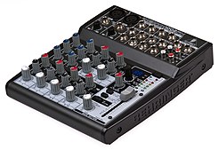 Behringer-Xenyx-1002FX.jpg