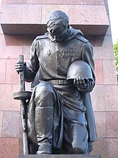 Monument till den okände soldaten i Treptower Park i Berlin