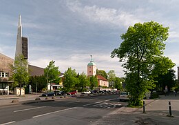 Berlin hauptstrasse mit kirchen 04/29/2012 09-22-01 ShiftN.jpg