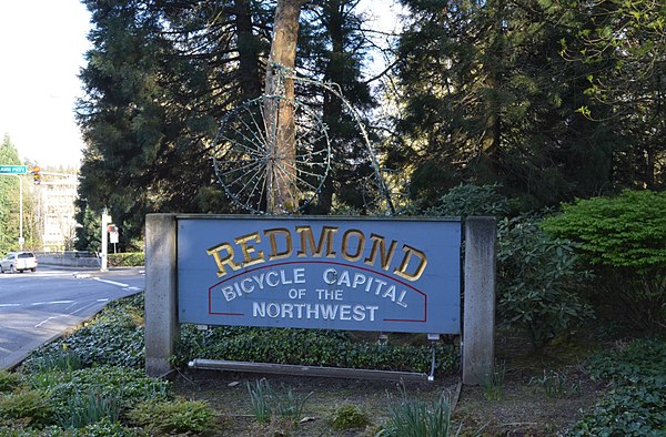 Welcome sign on Redmond Way