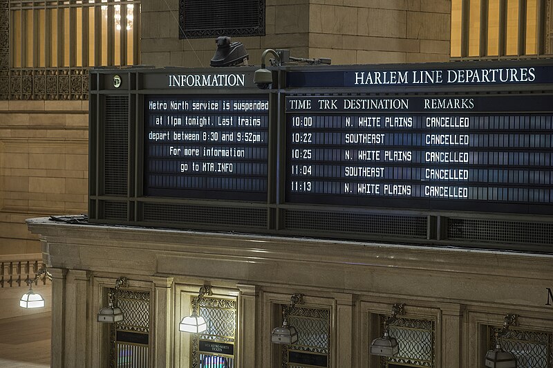 File:Blizzard of 2015- Empty Grand Central Terminal (16191192448).jpg