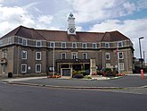 Bognor Regis Town Council building (geograph 6543133).jpg