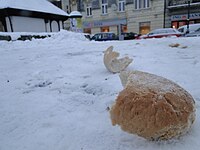 Bread on the ground, Independence Sq