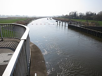 The river at the Ochtum barrier near Lemwerder