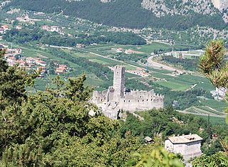 Burg Drena Trentino 2009.JPG