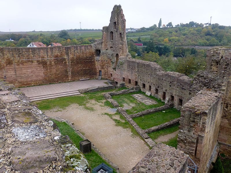 File:Burg Neuleiningen-05.jpg