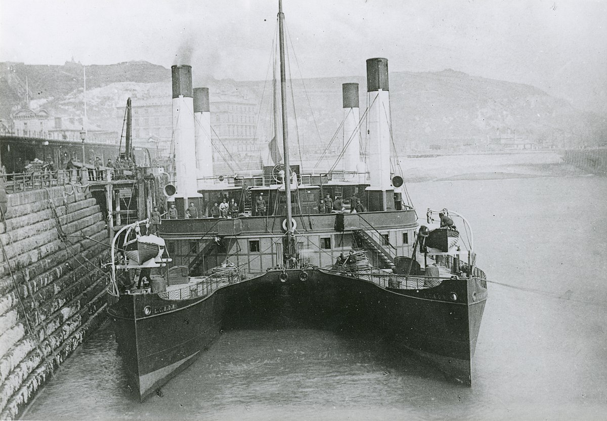 The paddle steamer 'City of London